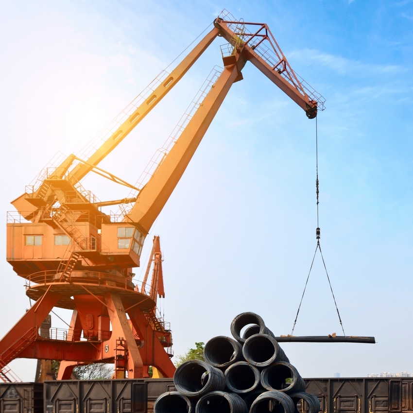 Une grue sur un chantier de travaux publics